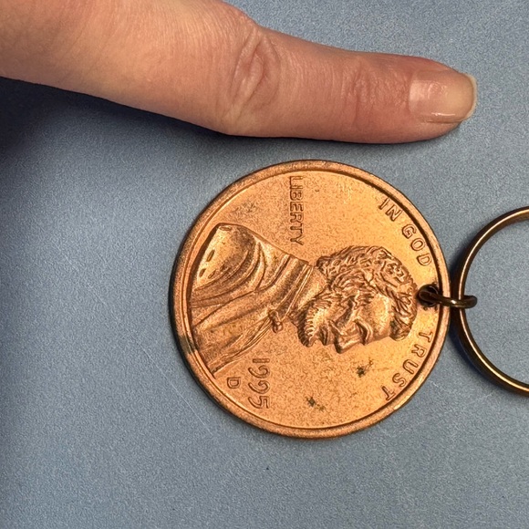 Vintage (1990s) Assorted Keychains - Fun and Unique Designs - Picture 8 of 10